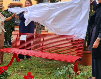 inaugurata una panchina rossa alla sede di ispro
